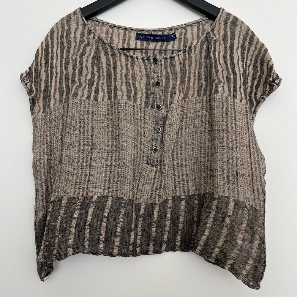 OF TWO MINDS • Brown Linen Top